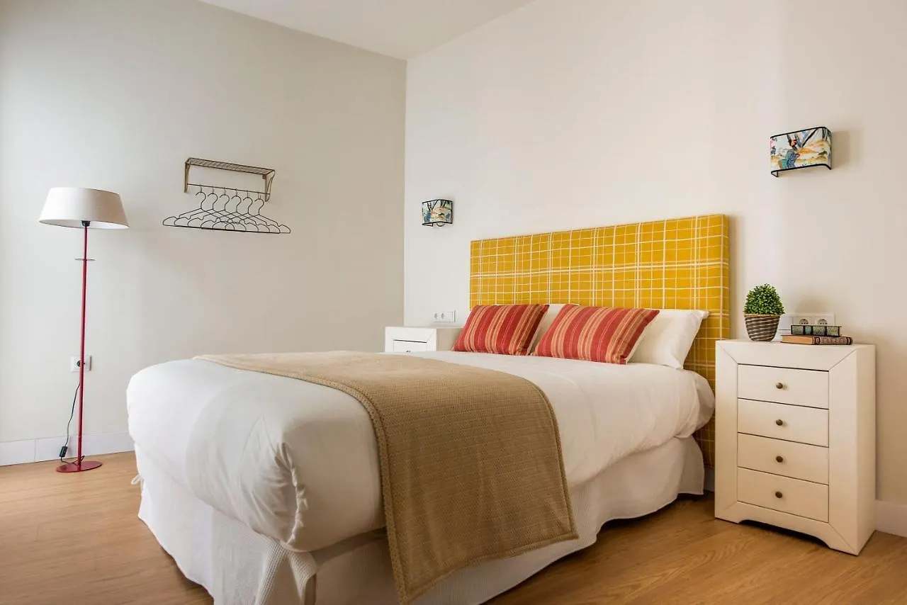 Alohamundi Arenal Apartment Seville